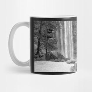 Couple at Toccoa Falls in black and White Mug